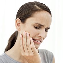 Болит челюстной сустав — возможные причины что делать